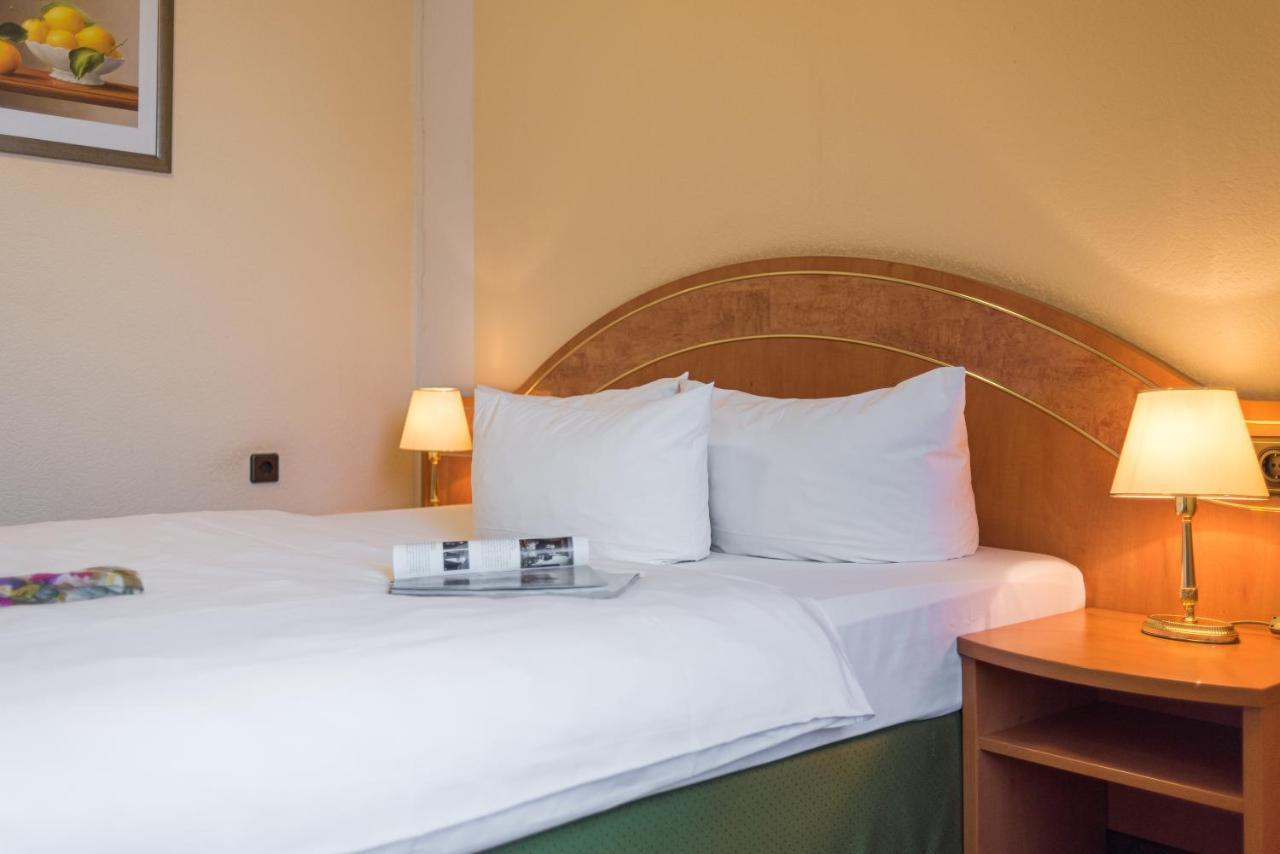 Hotel Lohmann'S Kapeller Hof Langenfeld  Esterno foto