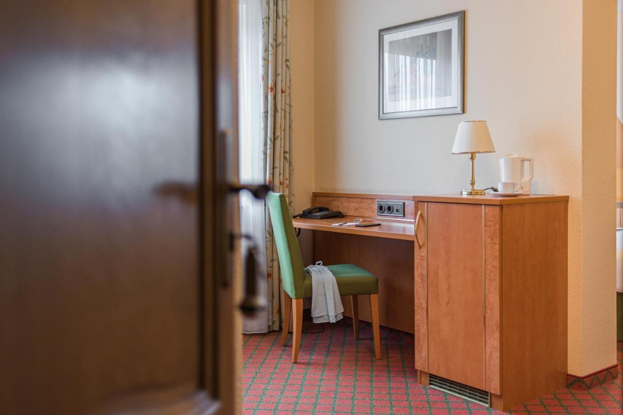 Hotel Lohmann'S Kapeller Hof Langenfeld  Esterno foto