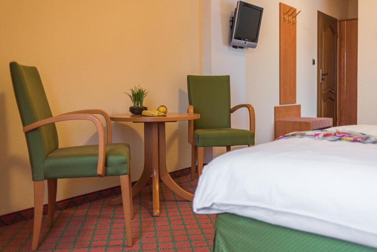 Hotel Lohmann'S Kapeller Hof Langenfeld  Esterno foto