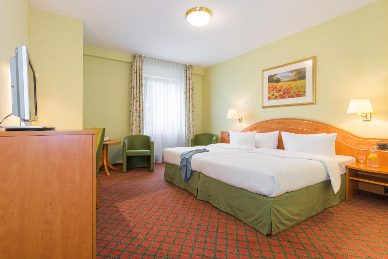 Hotel Lohmann'S Kapeller Hof Langenfeld  Esterno foto