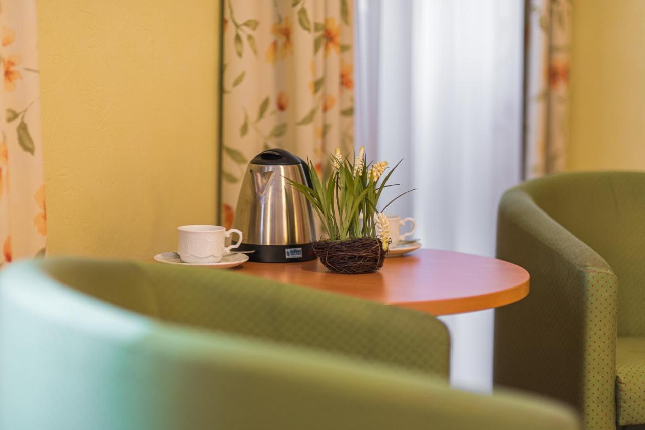 Hotel Lohmann'S Kapeller Hof Langenfeld  Esterno foto