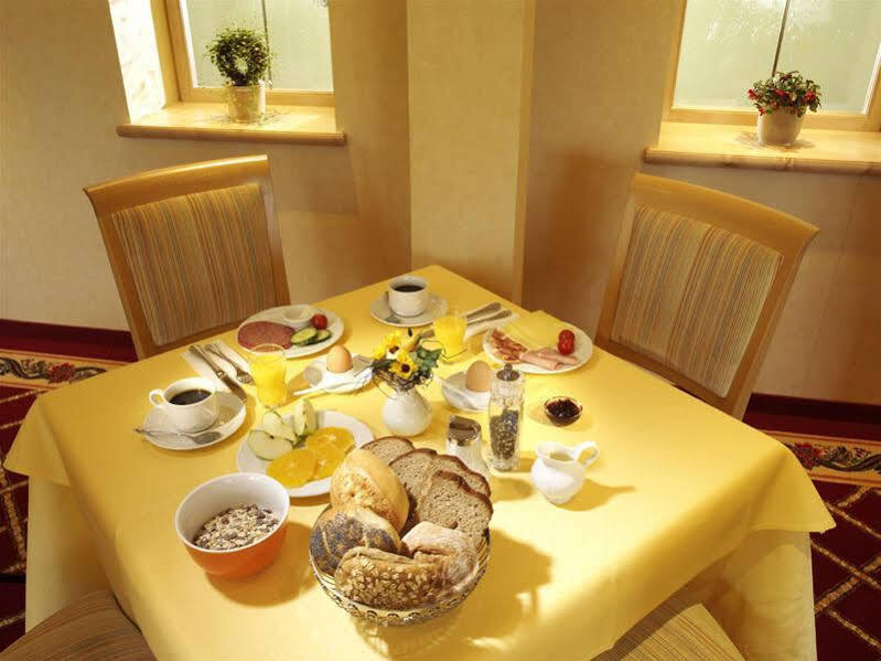 Hotel Lohmann'S Kapeller Hof Langenfeld  Esterno foto
